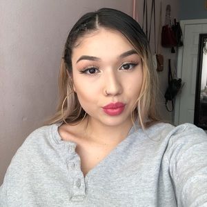 Meet your Posher, Adriane